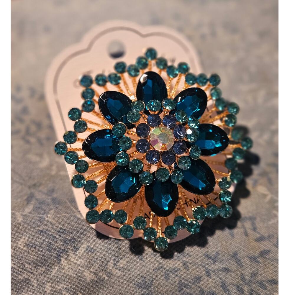 Gorgeous Boutique Large Retro Shimmering Dark Blue Rhinestone Floral Brooch